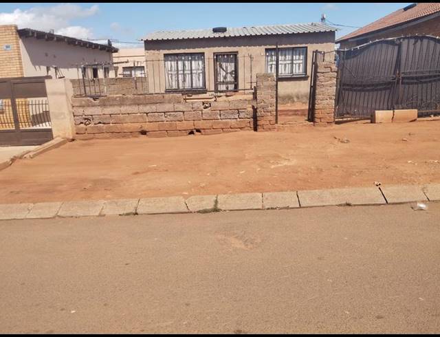 2 BEDROOM HOUSE FOR SALE IN FREEDOM PARK